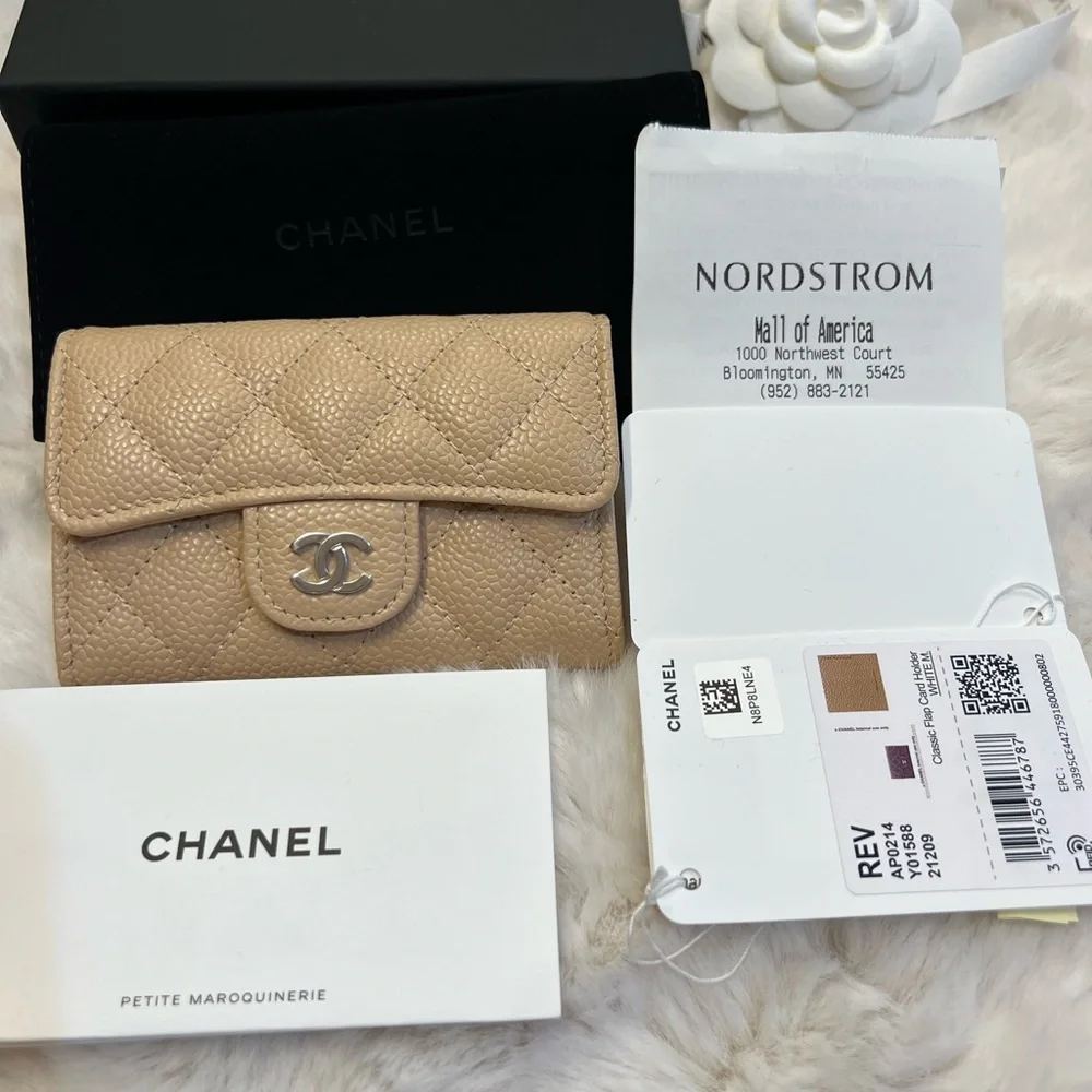 BNWT CHANEL CLASSIC FLAP CARD HOLDER - Picture 4 of 13